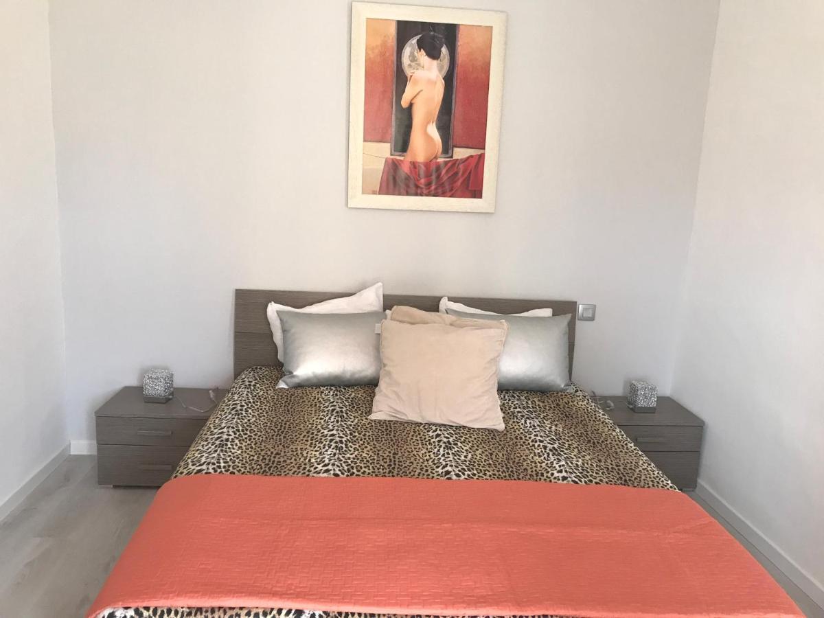 Appartement Terrasse Dans Palace Centre Ville Ментона Экстерьер фото