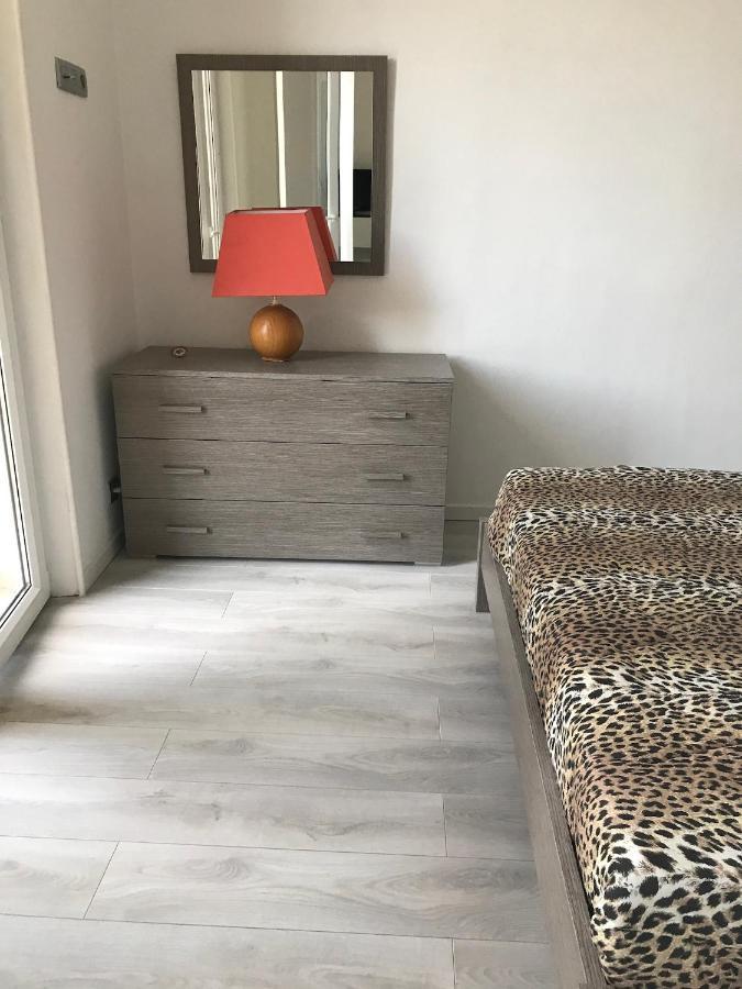 Appartement Terrasse Dans Palace Centre Ville Ментона Экстерьер фото